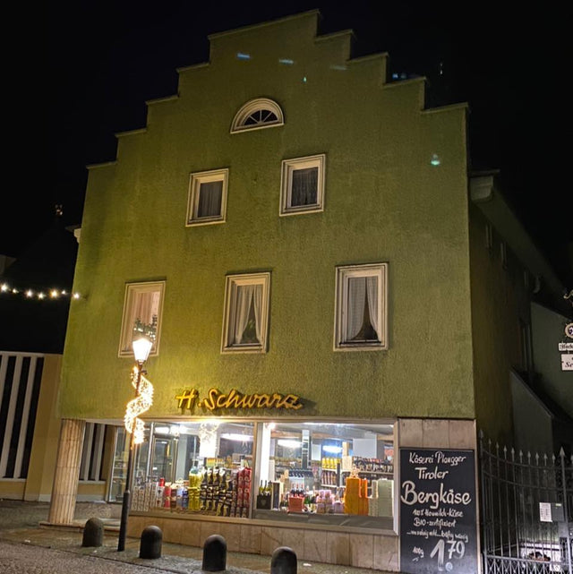 Schwarz Gebäude